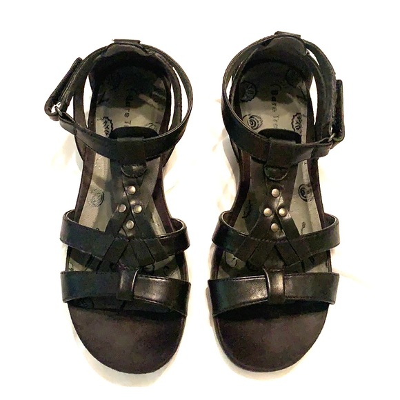 baretraps black sandals